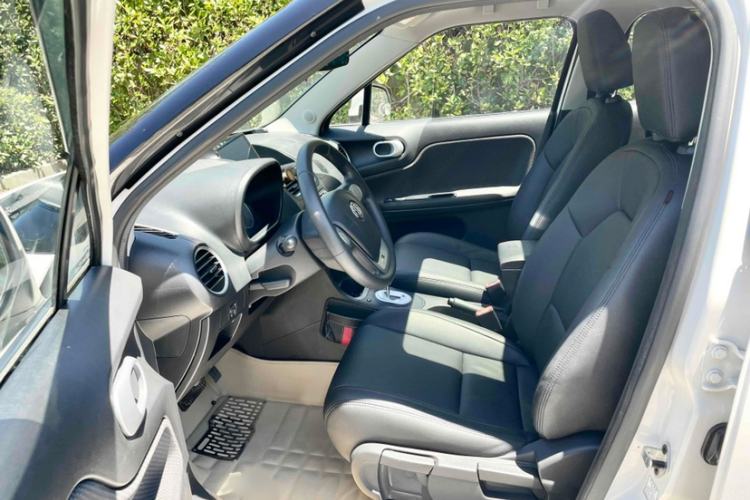 Used MG 3 2014 1.5L AMT Elite Edition Interior 2