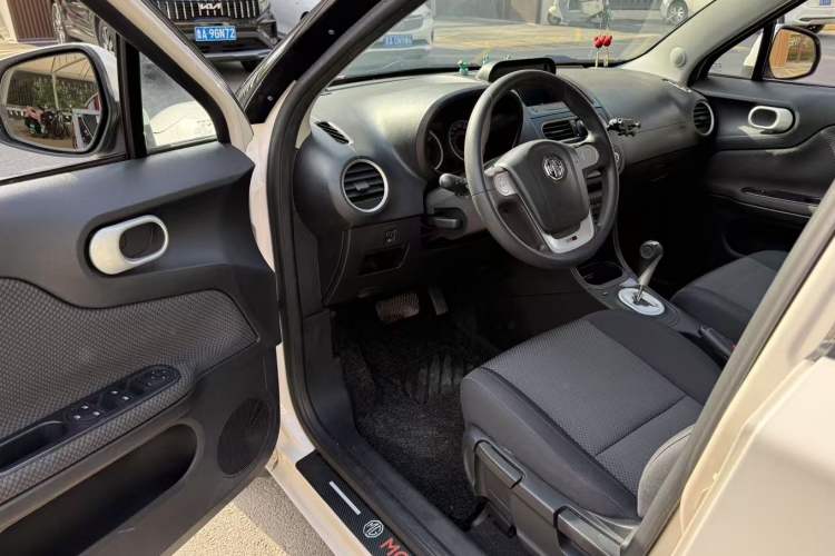 Used MG 3 2014 1.5L AMT Elite Edition Interior 2