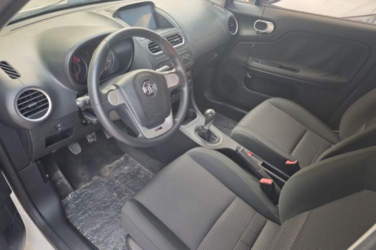 Used MG 3 2014 1.3L Manual Comfort Edition Interior 3