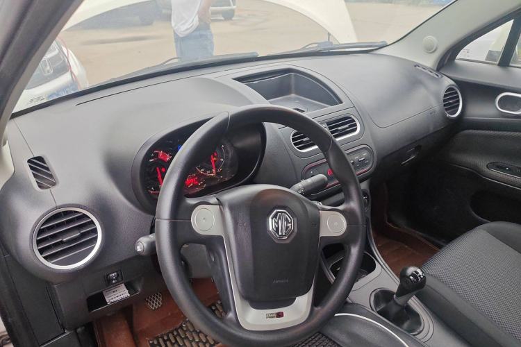Used MG 3 2014 1.3L Manual Comfort Edition Interior 3