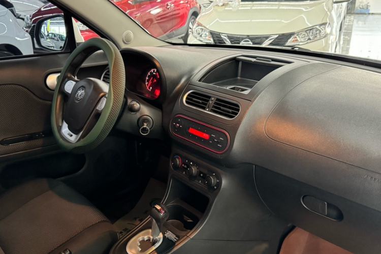 Used MG 3 2014 1.3L AMT Comfort Edition Interior 5