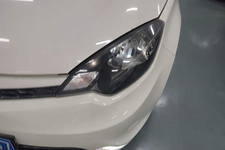 Used MG 3 2014 1.5L AMT Elite Edition Left Front Headlight
