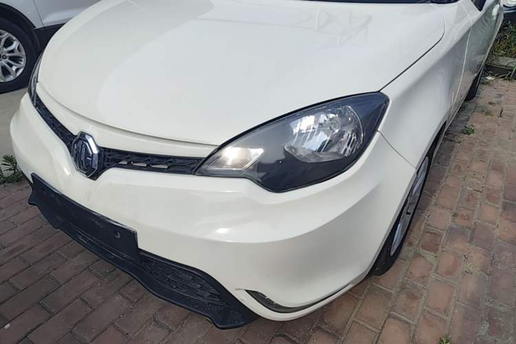Used MG 3 2014 1.5L AMT Elite Edition Left Front Headlight