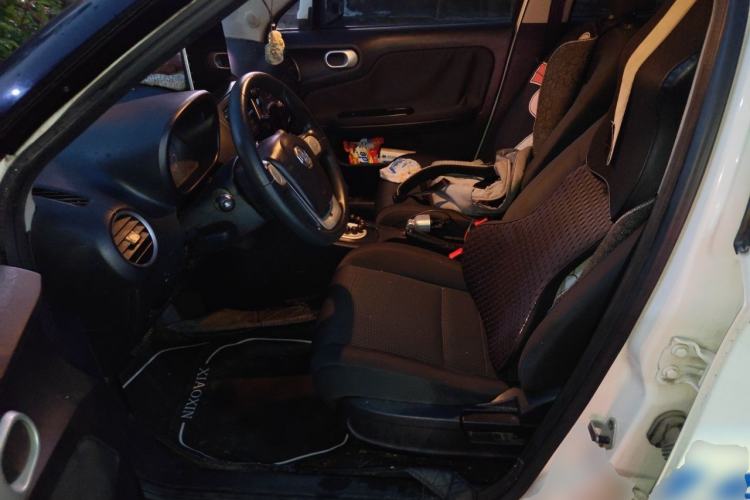 Used MG 3 2014 1.3L AMT Comfort Edition Left Front Seat