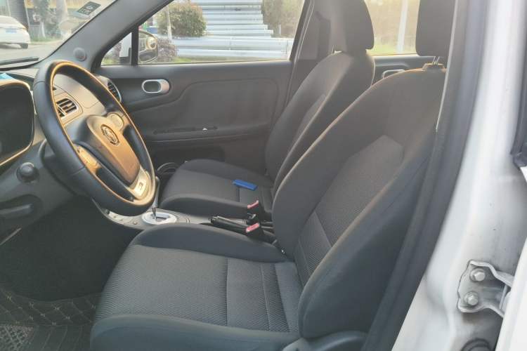 Used MG 3 2014 1.5L AMT Elite Edition Left Front Seat