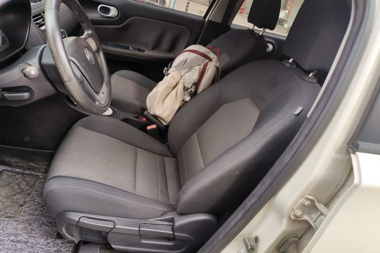 Used MG 3 2014 1.5L AMT Elite Edition Left Front Seat