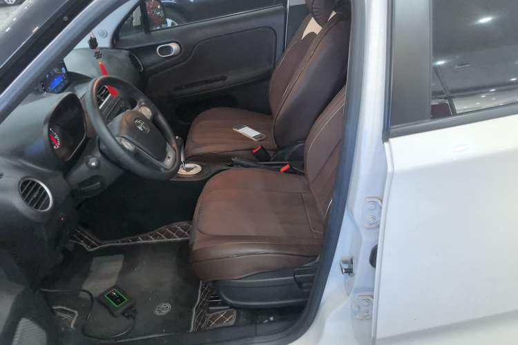 Used MG 3 2014 1.3L AMT Comfort Edition Left Front Seat