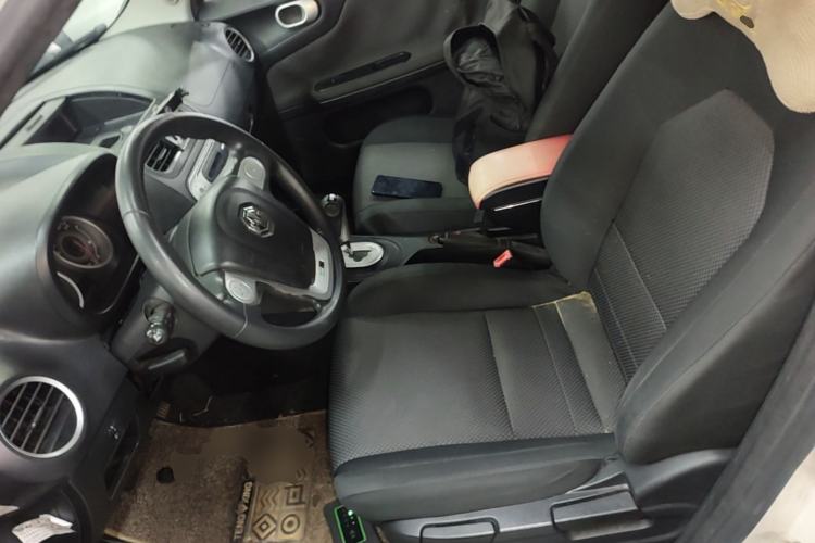 Used MG 3 2014 1.5L AMT Elite Edition Left Front Seat