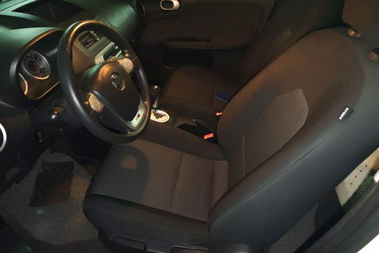Used MG 3 2014 1.5L AMT Elite Edition Left Front Seat