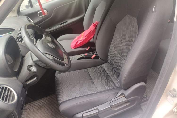 Used MG 3 2014 1.5L AMT Elite Edition Left Front Seat