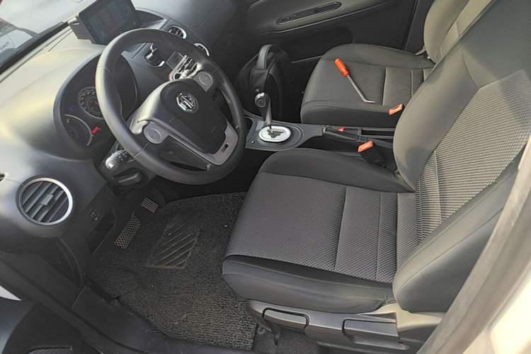 Used MG 3 2014 1.5L AMT Elite Edition Left Front Seat