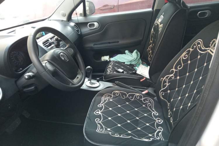Used MG 3 2014 1.3L AMT Comfort Edition Left Front Seat