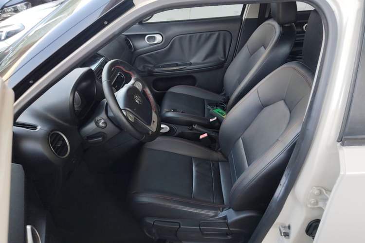 Used MG 3 2014 1.5L AMT Elite Edition Left Front Seat