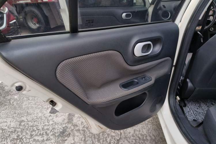 Used MG 3 2014 1.5L AMT Elite Edition Left Rear Door Interior