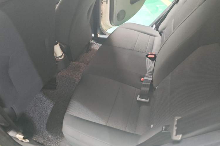 Used MG 3 2014 1.5L AMT Elite Edition Left Rear Seat