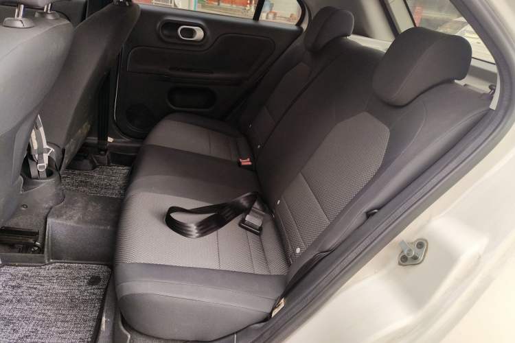 Used MG 3 2014 1.5L AMT Elite Edition Left Rear Seat