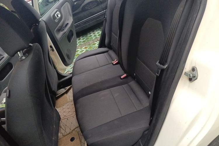 Used MG 3 2014 1.5L AMT Elite Edition Left Rear Seat