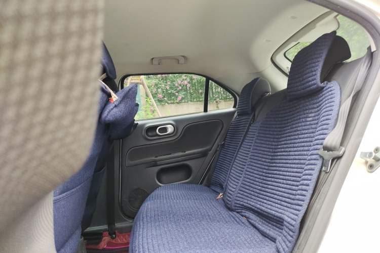 Used MG 3 2014 1.5L AMT Elite Edition Left Rear Seat