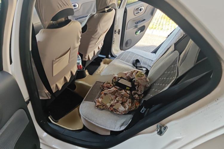 Used MG 3 2014 1.5L AMT Elite Edition Left Rear Seat