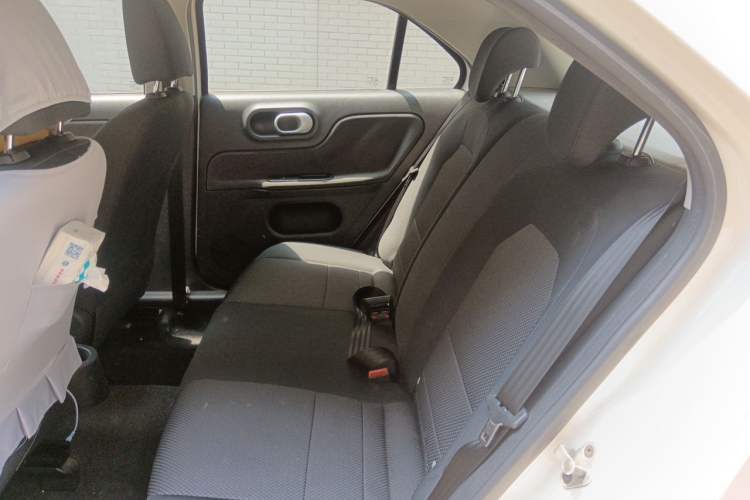 Used MG 3 2014 1.5L AMT Elite Edition Left Rear Seat
