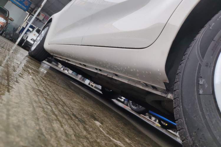 Used MG 3 2014 1.5L AMT Elite Edition Left Side Sill