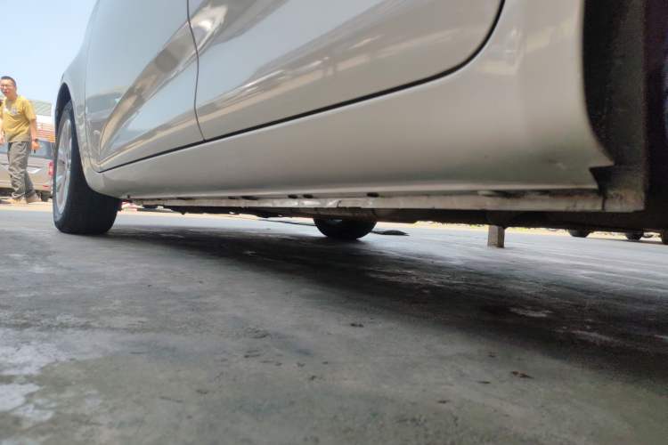 Used MG 3 2014 1.5L AMT Elite Edition Left Side Sill