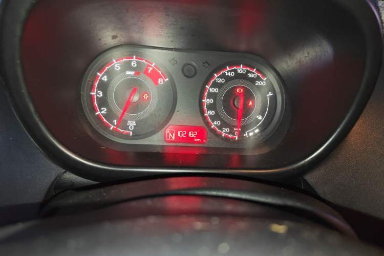 Used MG 3 2014 1.3L AMT Comfort Edition Odometer Close Up