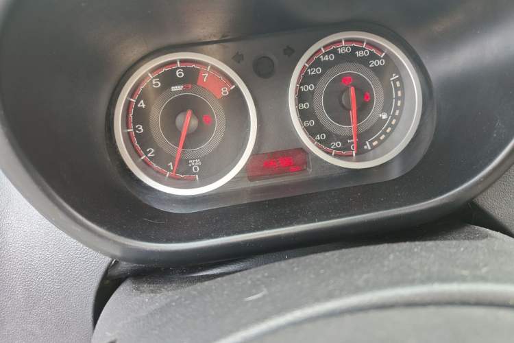 Used MG 3 2014 1.5L Manual Elite Edition Odometer Close Up