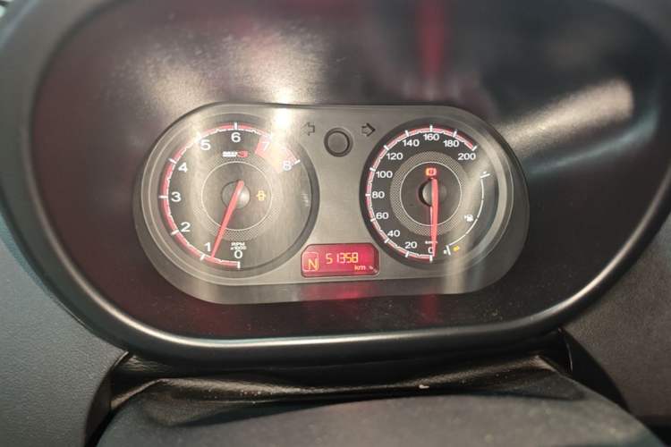 Used MG 3 2014 1.3L AMT Comfort Edition Odometer Close Up