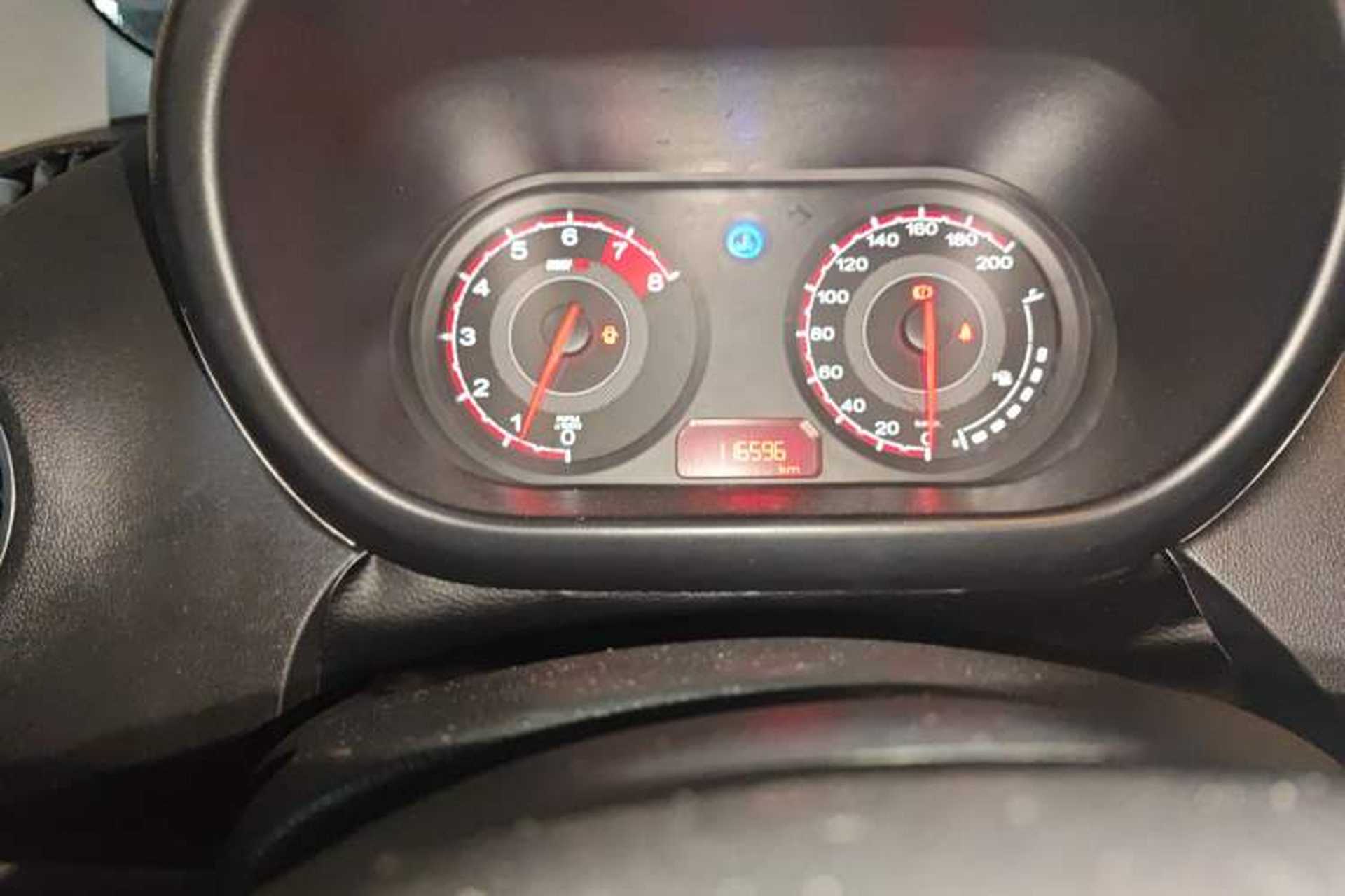 Used MG 3 2014 1.3L Manual Comfort Edition Odometer Close Up