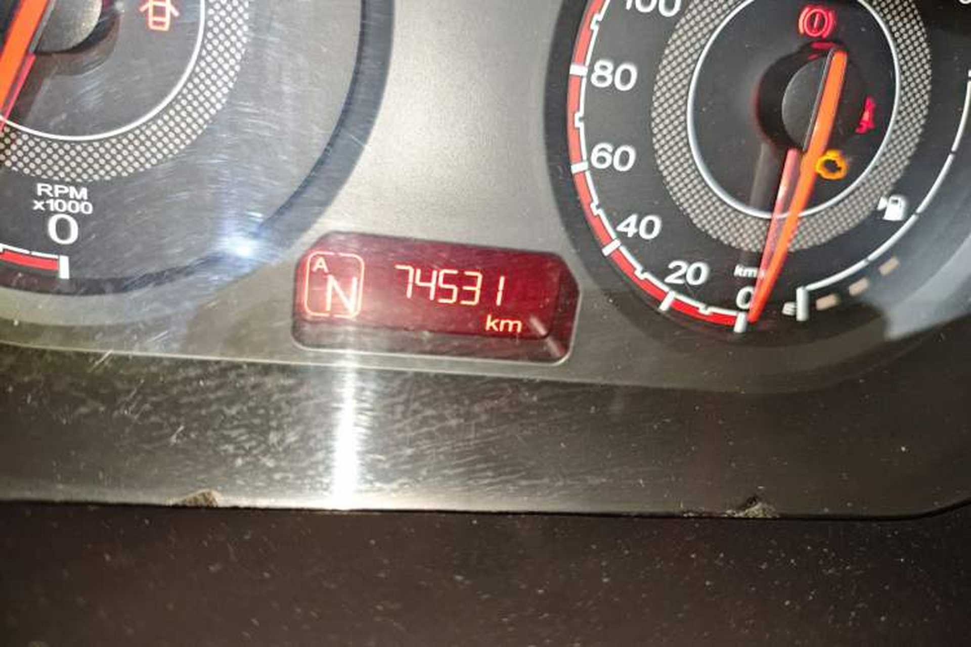 Used MG 3 2014 1.3L AMT Comfort Edition Odometer Close Up