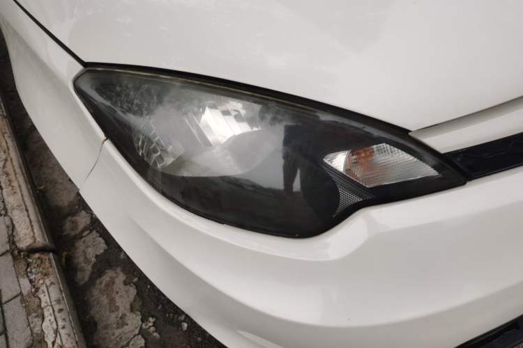 Used MG 3 2014 1.3L Manual Comfort Edition Right Front Headlight
