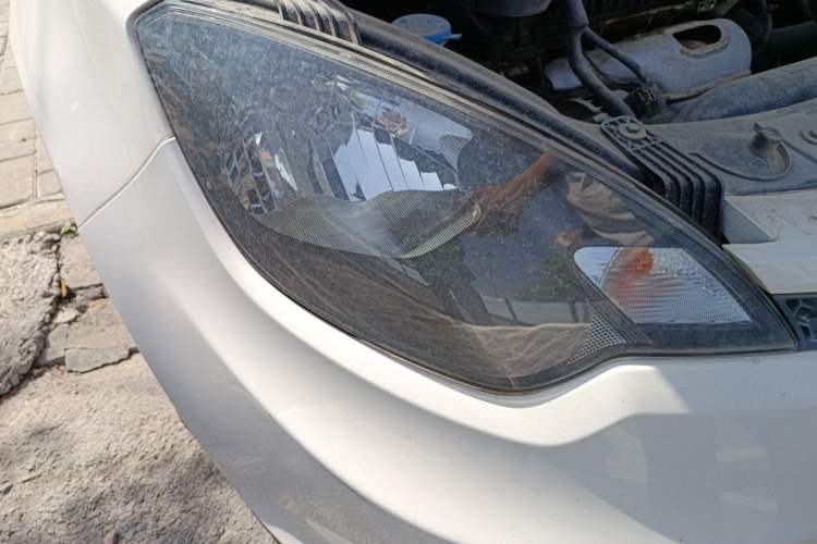 Used MG 3 2014 1.3L Manual Comfort Edition Right Front Headlight
