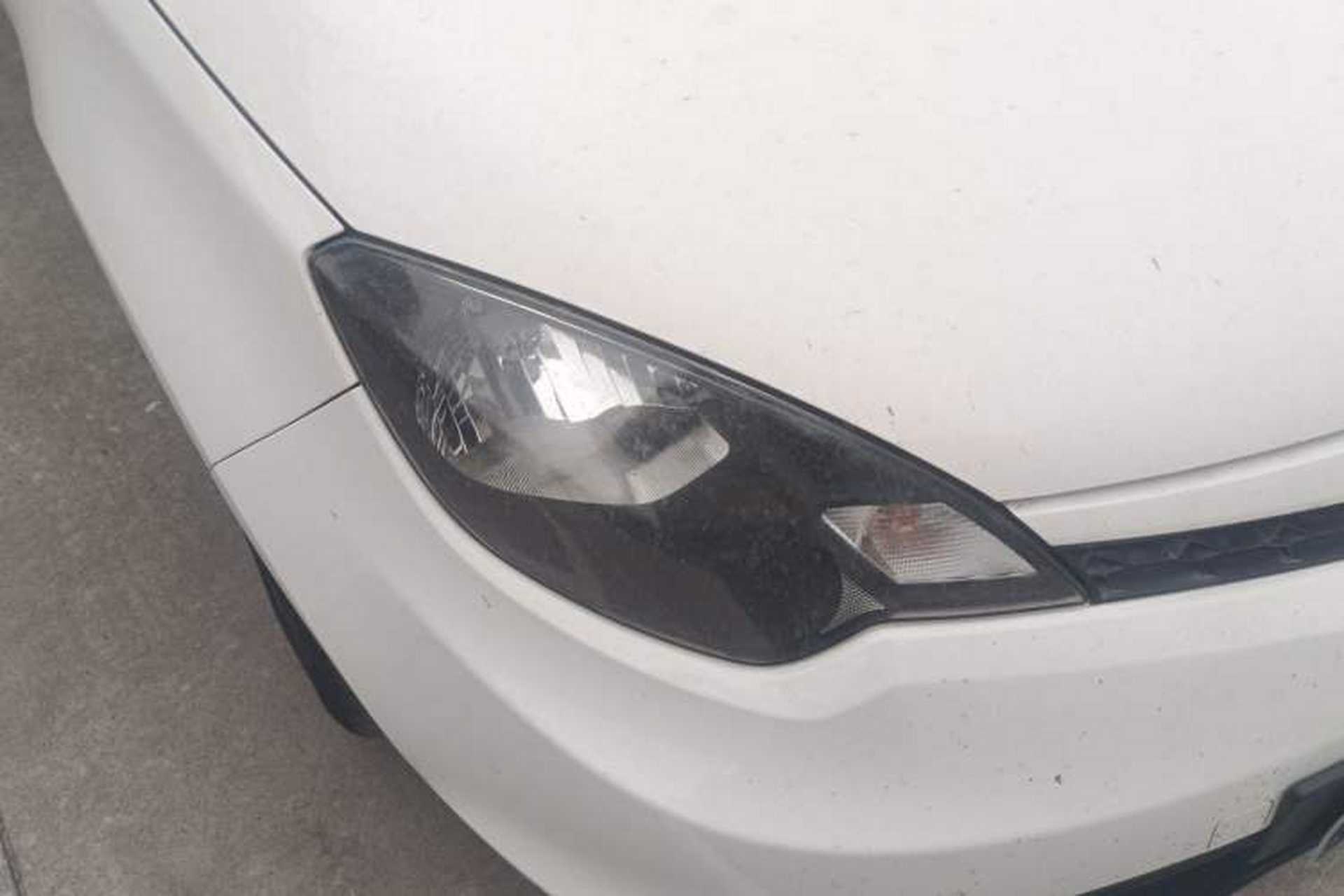 Used MG 3 2014 1.5L AMT Elite Edition Right Front Headlight