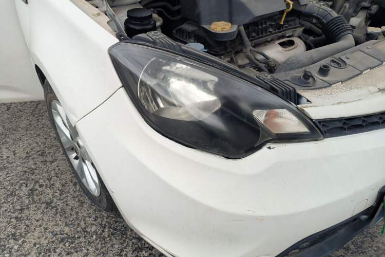 Used MG 3 2014 1.5L AMT Elite Edition Right Front Headlight