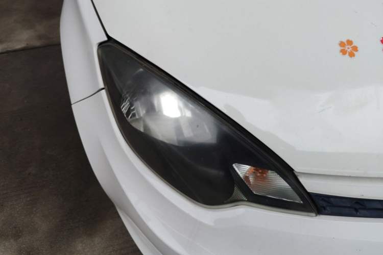 Used MG 3 2014 1.5L AMT Elite Edition Right Front Headlight
