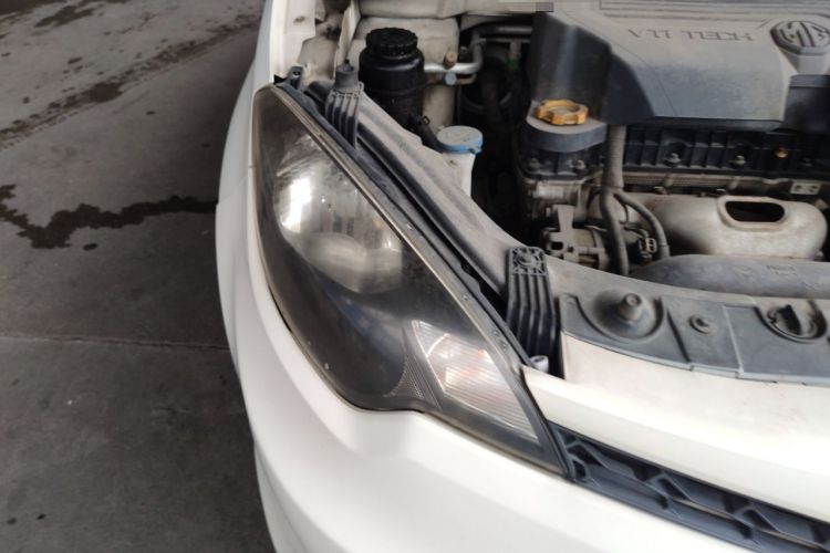 Used MG 3 2014 1.5L AMT Elite Edition Right Front Headlight
