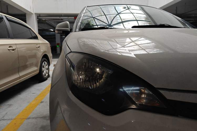 Used MG 3 2014 1.3L Manual Comfort Edition Right Front Headlight