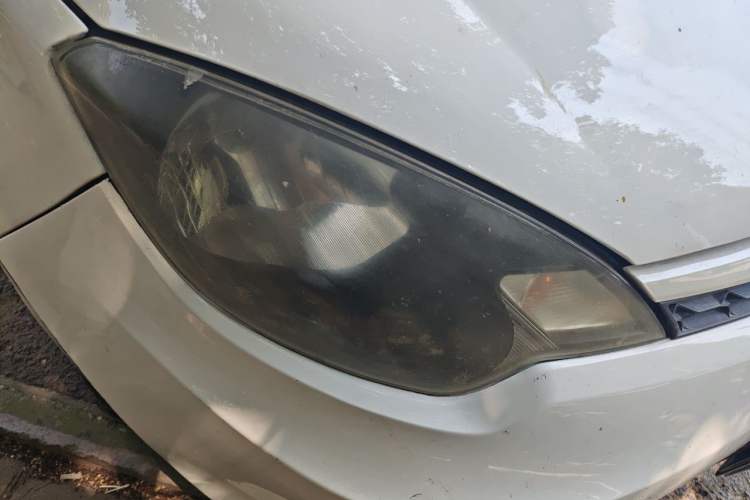 Used MG 3 2014 1.3L AMT Comfort Edition Right Front Headlight