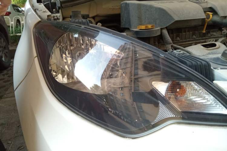 Used MG 3 2014 1.3L AMT Comfort Edition Right Front Headlight