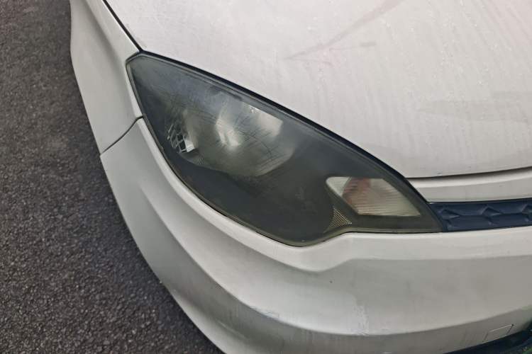 Used MG 3 2014 1.5L AMT Elite Edition Right Front Headlight