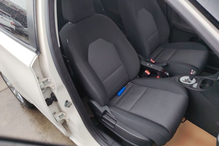 Used MG 3 2014 1.5L AMT Elite Edition Right Front Seat
