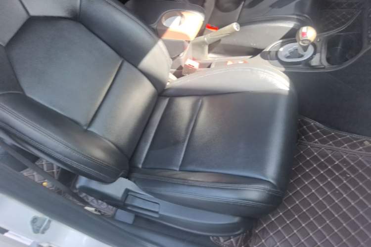 Used MG 3 2014 1.3L AMT Comfort Edition Right Front Seat