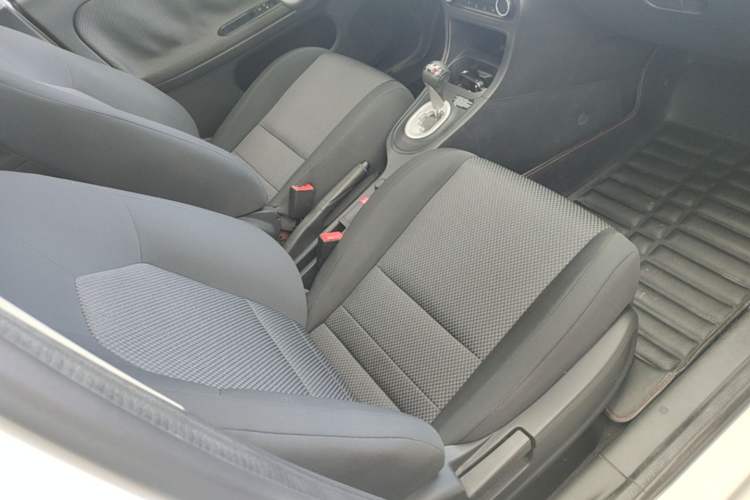 Used MG 3 2014 1.5L AMT Elite Edition Right Front Seat
