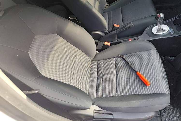 Used MG 3 2014 1.5L AMT Elite Edition Right Front Seat