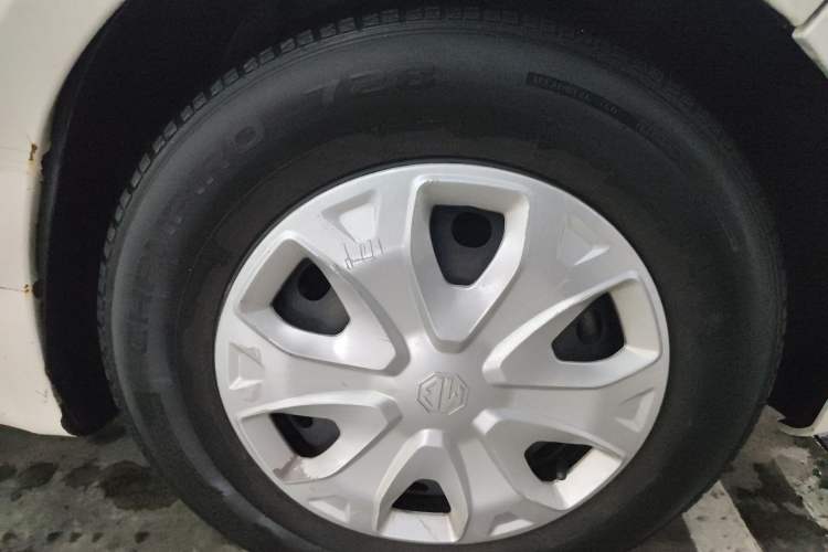 Used MG 3 2014 1.3L AMT Comfort Edition Right Front Wheel Hub