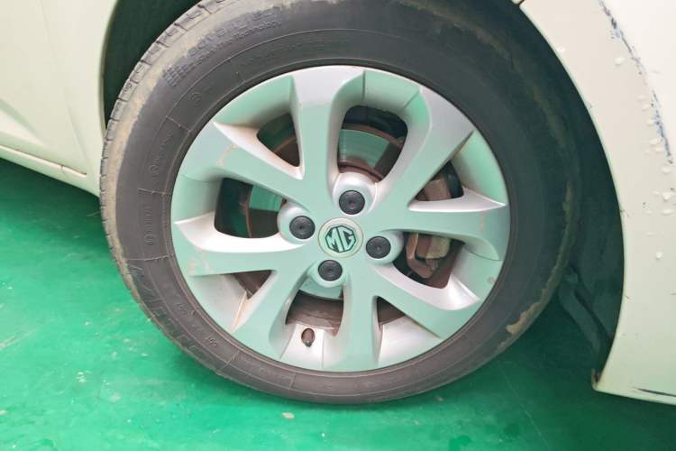 Used MG 3 2014 1.5L AMT Elite Edition Right Front Wheel Hub