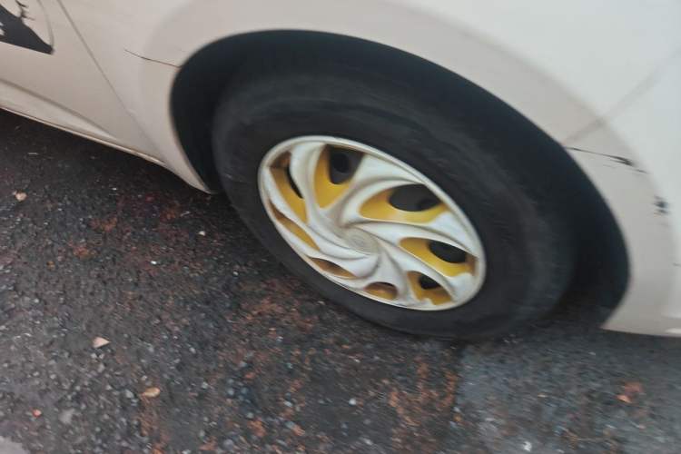 Used MG 3 2014 1.3L AMT Comfort Edition Right Front Wheel Hub