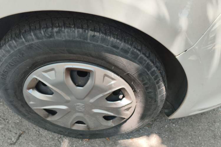 Used MG 3 2014 1.3L Manual Comfort Edition Right Front Wheel Hub