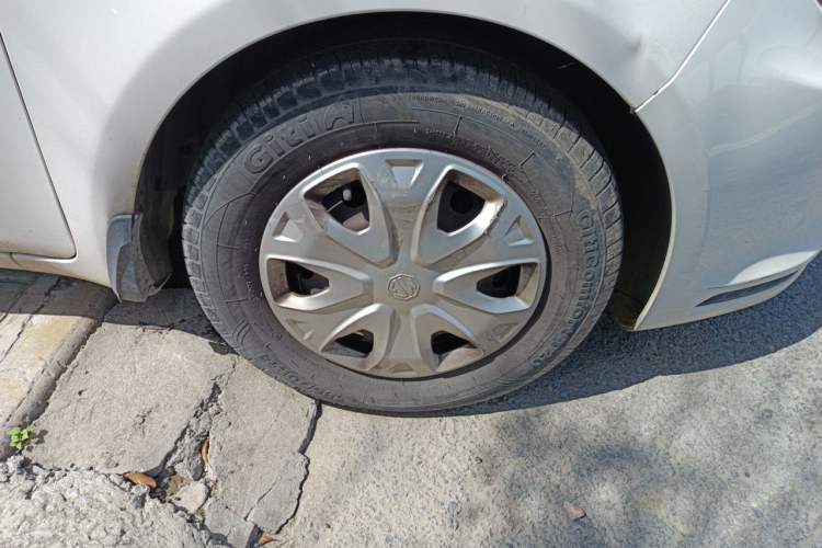 Used MG 3 2014 1.3L Manual Comfort Edition Right Front Wheel Hub